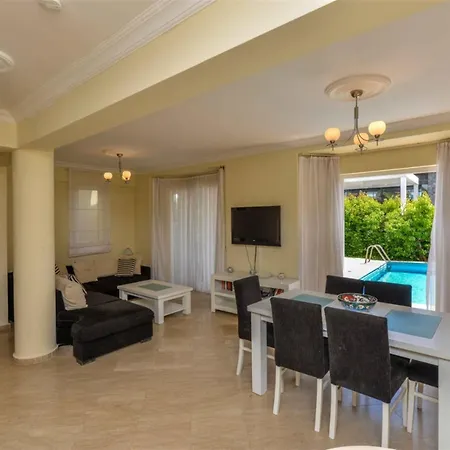 Sunset Club Lebrentals Appartement