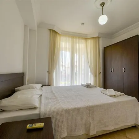 Apartment Sunset Club Lebrentals