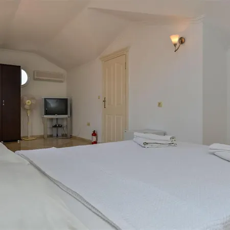 Sunset Club Lebrentals * フェティエ