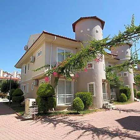 Sunset Club Lebrentals Apartment