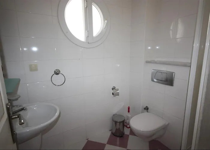 Sunset Club Lebrentals Apartmán *