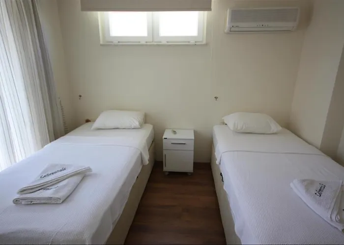 Sunset Club Lebrentals