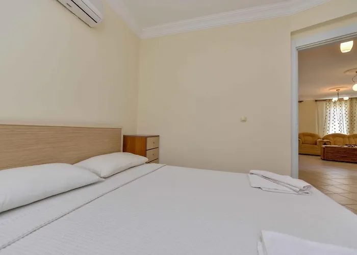 Sunset Club Lebrentals Apartmán