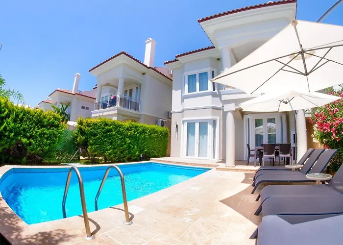 Sunset Club Lebrentals *