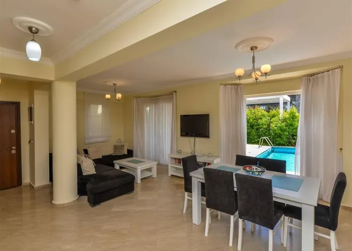 Sunset Club Lebrentals Apartmán