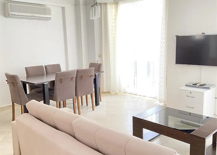 Sunset Club Lebrentals