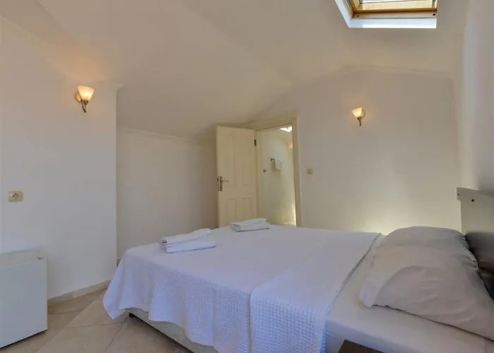 Sunset Club Lebrentals