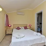Sunset Club Lebrentals Apartament